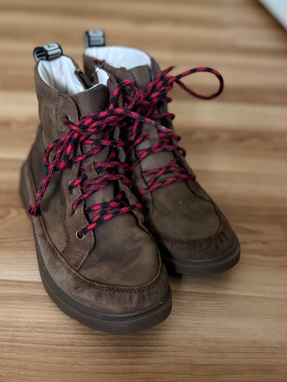 UGG Robley Weather Boots – Boys' Big Kids Size 4